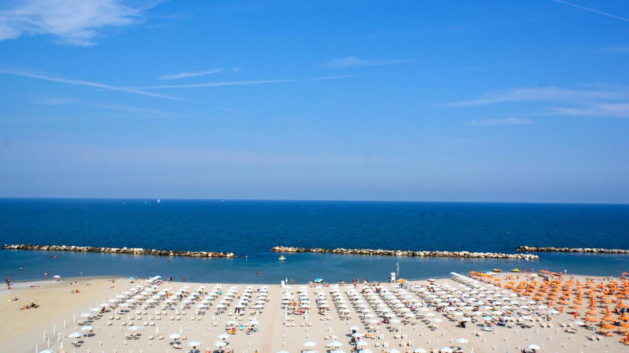 Hotel Palazzo Caveja 리미니 외부 사진